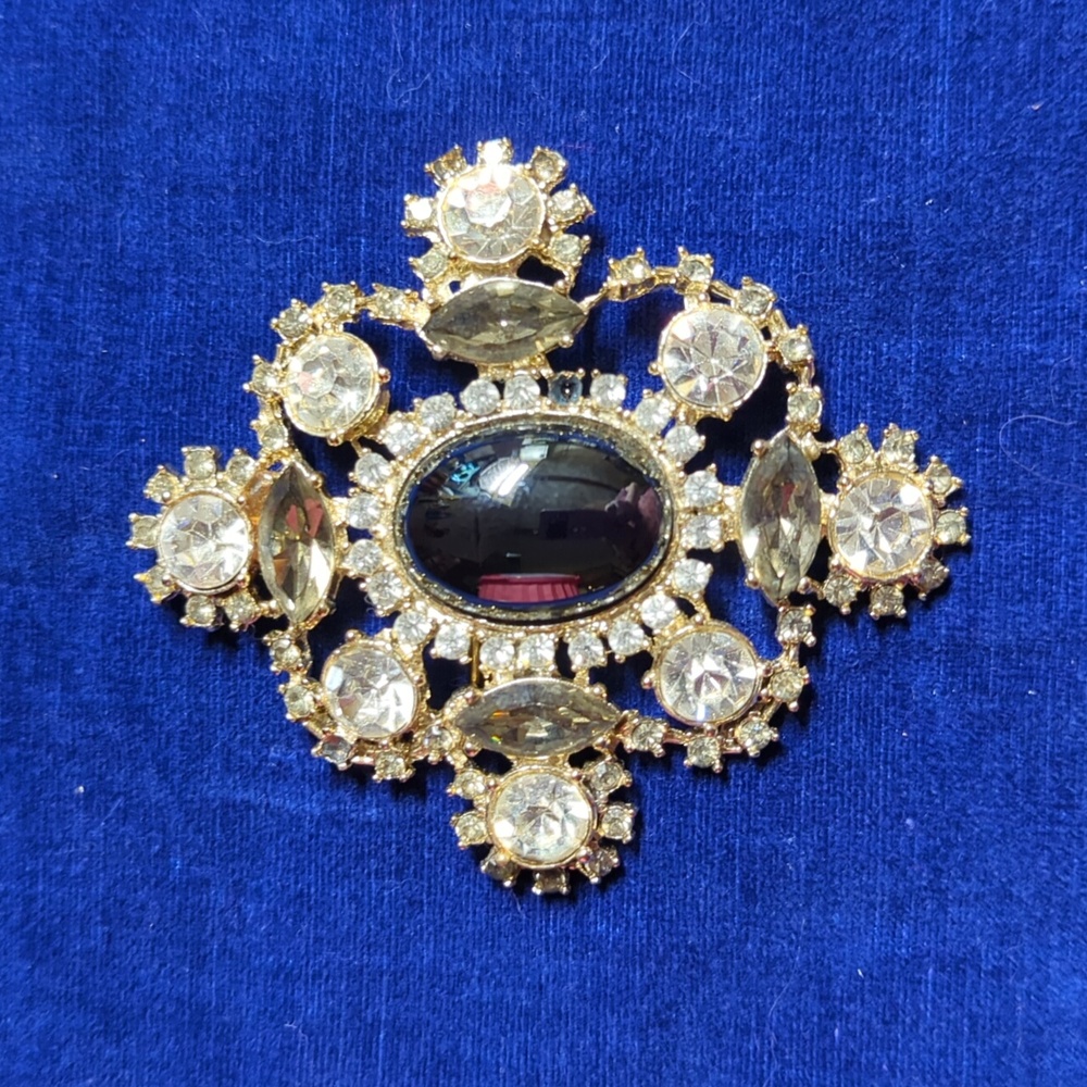 Brooch